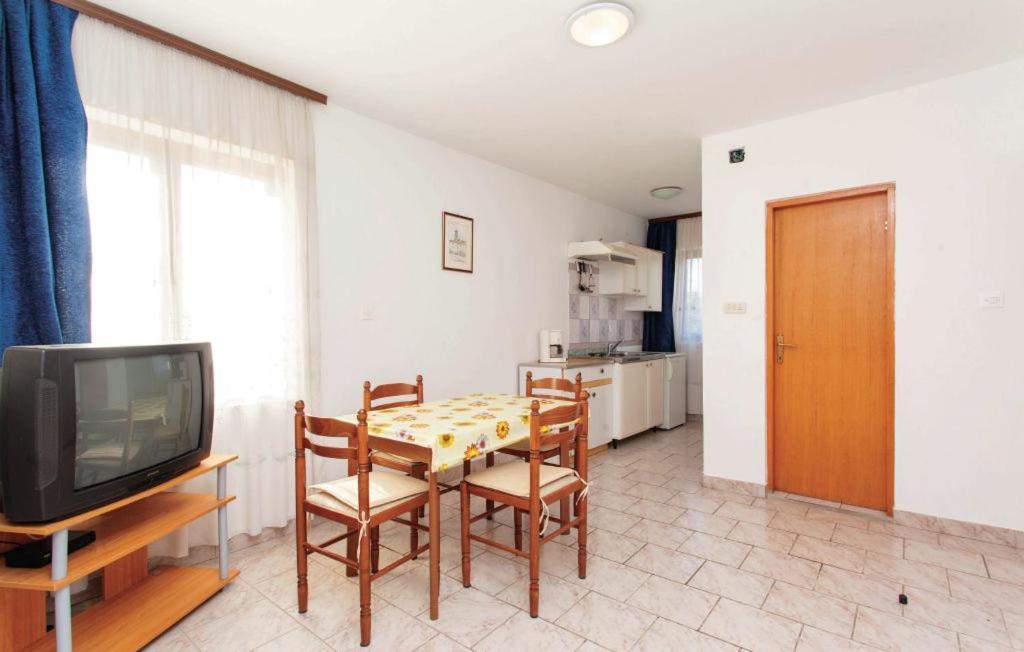 Apartmani Mile Krk Town Εξωτερικό φωτογραφία