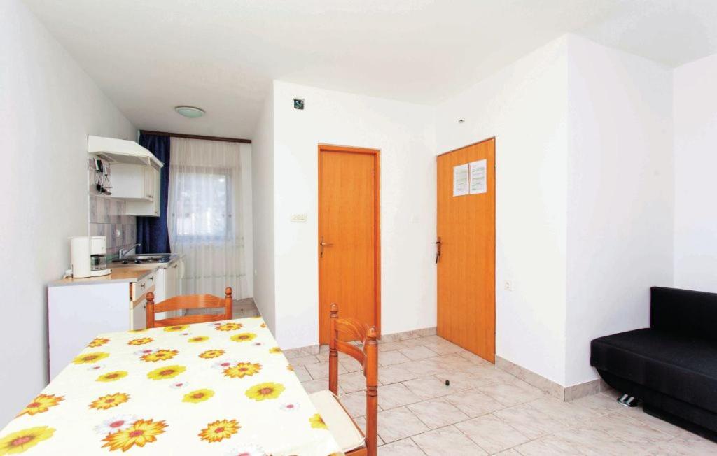 Apartmani Mile Krk Town Εξωτερικό φωτογραφία